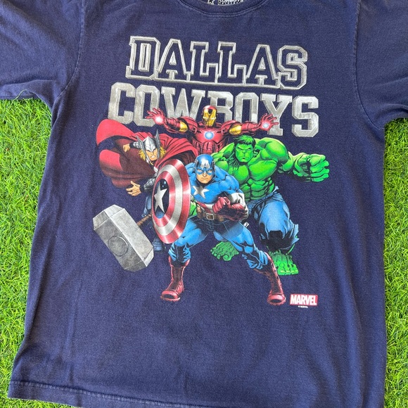 Dallas Cowboys x Marvel Tee Shirt Men’s M Captain America Hulk Collab NFL Thor - Picture 2 of 4